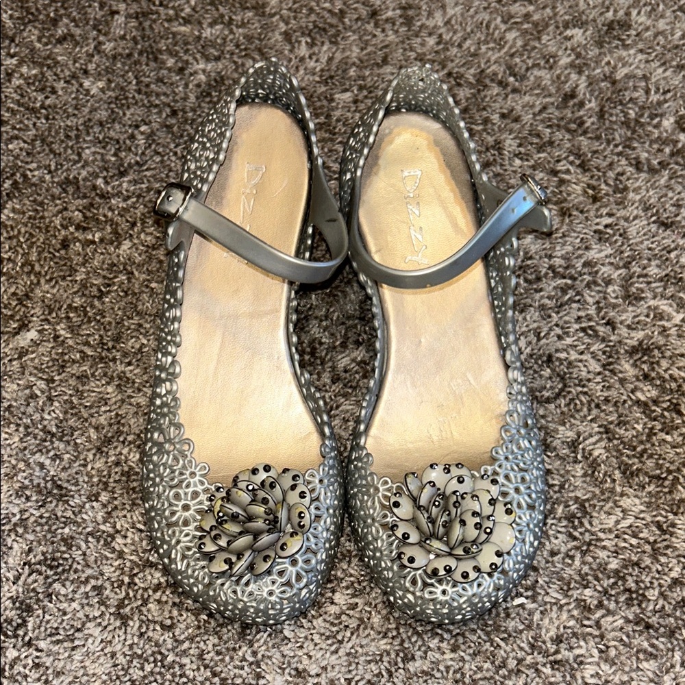 Vintage Silver Gray Dizzy Jelly Flats – Y2K Style Size 7